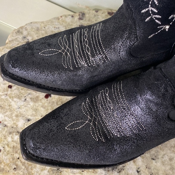 J.B. Dillon Black Leather Embroidered Rhinestone Snip Toe Western Boots 5.5 B - Picture 2 of 15